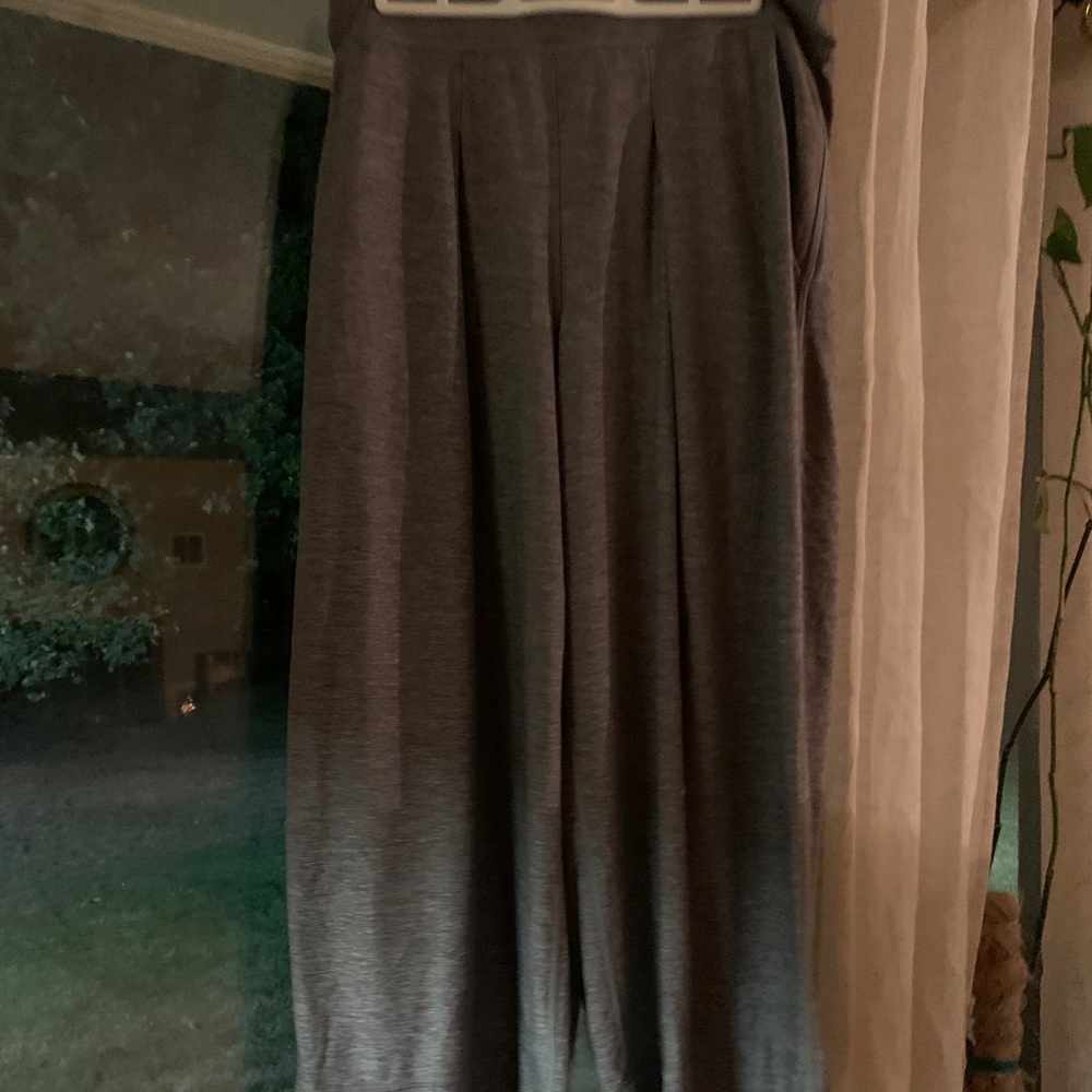 Autumn 🍂 sale!!!     Lululemon goucho capris
